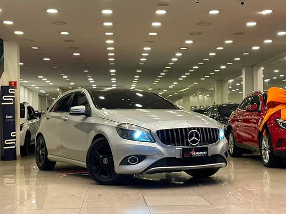 MERCEDES-BENZ A 200 1.6 TURBO 16V FLEX 4P AUTOMÁTICO